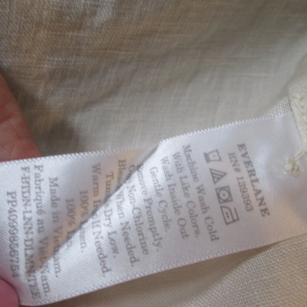 new BETSY JOHNSON white straw hat w/ ribbon - Picture 13 of 13